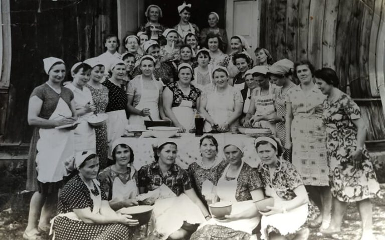 Koło Gospodyń Wiejskich w Miedznie (lata 1969-70)